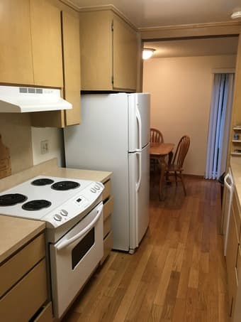 Private bedroom with shared bath condo in Menlo Park $1400/mo 2