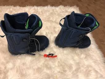 Rarely used Burton AMB Men's Snowboard boots 3