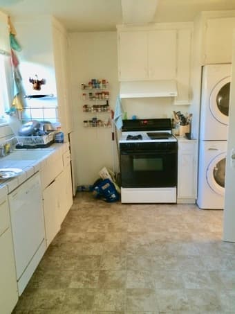 Great room in Menlo Park house available - $1350 per month 4