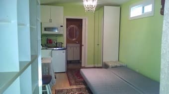 Studio in Palo Alto - furnished and all utilities included 2