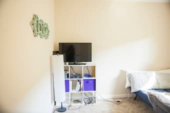 Private room in MountainView downtown 2br/1b(female) (end of Feb) 4