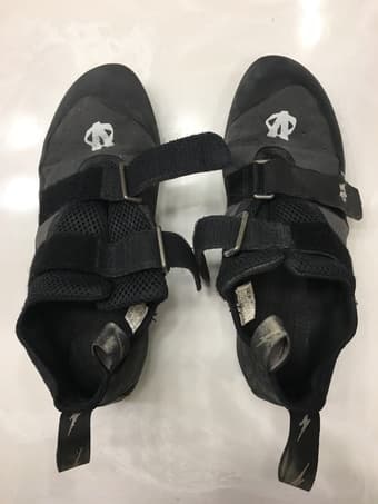 men's evolv climbing shoes (10.5 USA) 1