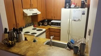 Private room in Sunny & Spacious 3B/2B Apt near downtown Redwood City 3
