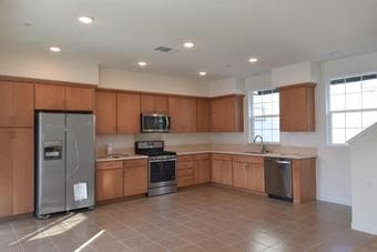 1 Room with Private Bath available now in NEW 3bd/3ba Townhome 1