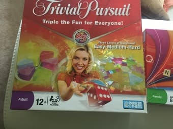 Trivial Pursuit and Scrabble - GREAT condition 1