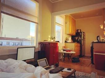 $3300 / 1br - Top Floor Apt in Hayes with lots of Natural Light (haye 4