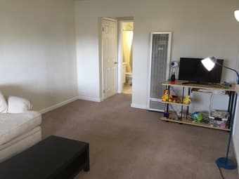1bedroom/1bath apartment for one year lease 1