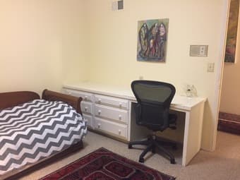 2 Rooms w a bathroom available for rent in a house in West Menlo Park 1