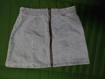 Zip-up denim mini skirt 1