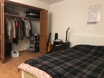 Spacious Bedroom in Townhouse on Sand Hill Circle, Menlo Park 3