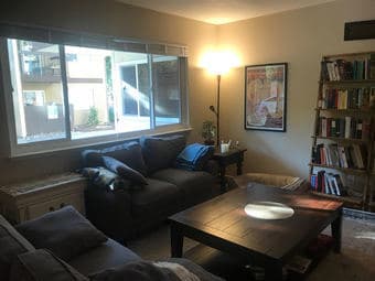 Downtown Menlo Park room in 2 BR/1Ba, September 1 3