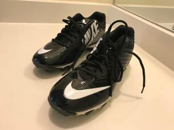 $30 O.B.O. almost new Football shoes Nike Vapor Shark size 10 3