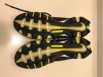 $30 O.B.O. almost new Football shoes Nike Vapor Shark size 10 4