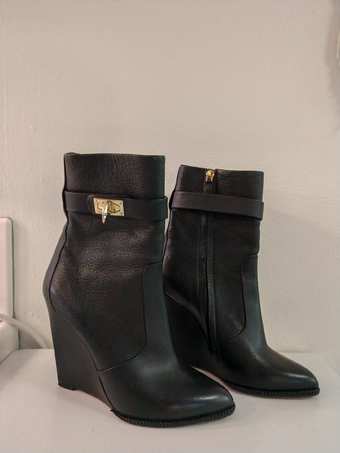 Givenchy Womens Black Boots Size 8 1