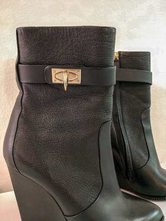 Givenchy Womens Black Boots Size 8 3