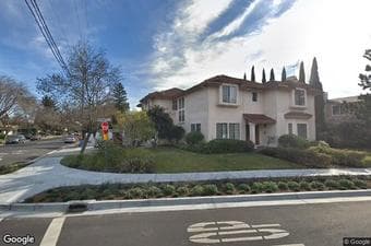 Spacious 8 bedroom house available for summer rent! 1