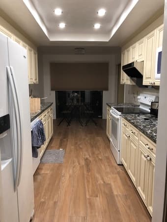 Furnished room available immediately in Menlo Park! 4