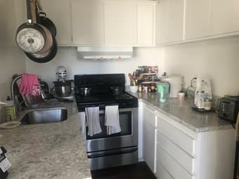 Looking for roommate to fill bedroom available in a 2B1B 3