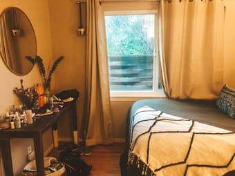 1bd in 3bd Palo Alto  AVAIL Jun 20 U Females Only 4