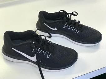 Nike Women Flex RN Running Shoe Size 5 4