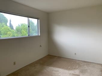 one bedroom in 2b/1.5b available from 08/11 near Stanford, female only 2