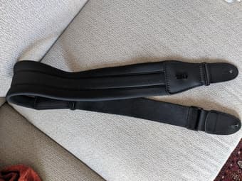 Levy's neoprene padded guitar strap (black) 1