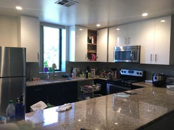 3 BED / 2.5 BATH APARTMENT AVAILABLE (4 TENANTS RECOMMENDED) 1