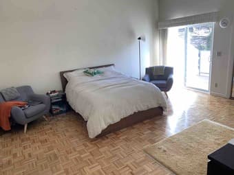 Beautiful and Spacious Room in Gorgeous Belmont. June 15 - Dec 1 1