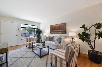 Close to Stanford/Palo Alto-2 bedroom house available July 1-August 9 1