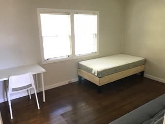 Prime location apartment near Stanford 1