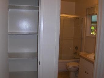 Mountain View 1 bedroom Available now. 2