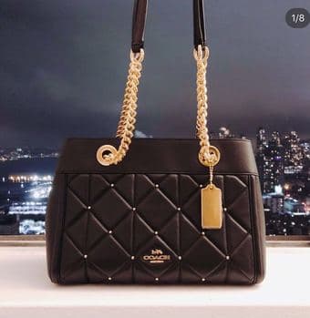 Sell a new and very nice coach bag 1