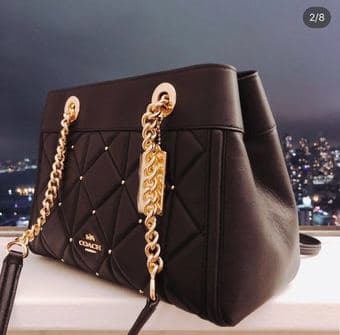 Sell a new and very nice coach bag 2