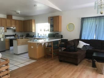 Private bedroom in beautiful, fully-furnished home 4