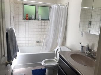 Single bedroom w/ bath for lease starting mid-July in Palo Alto 4