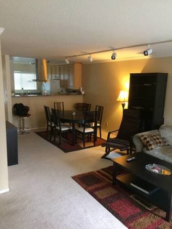 Fully furnished townhouse available (Menlo park) 2