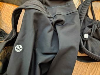 Lululemon Fast Track Tank and Bra - Black - Both in Size 6 3