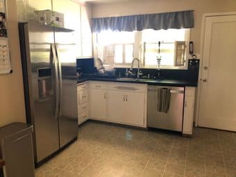 2 brs available in 3br, 1ba house in Menlo Park 3