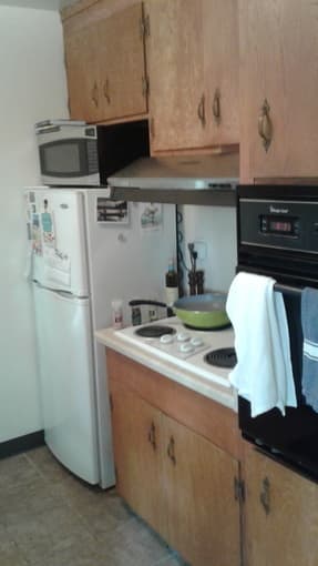 Room on College Ave near California Avenue - Long Term 2