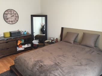 Room in 2BR apartment, 5 min walk from Escondido Village 3