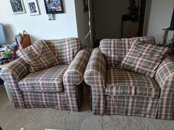 2 comfy plaid chairs 1
