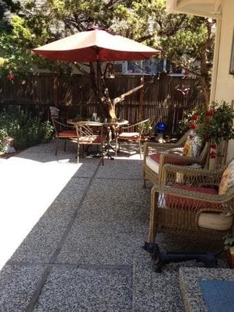 $1500/ month, 700 sqft apartment for rent with Garage/ water included 3