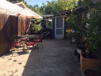 [HOUSING] Perfect pet friendly rental unit with yard! 3