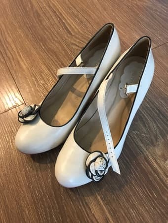 Leather vintage pumps, worn only once 1