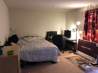 Downtown Menlo Park Room with Private Bathroom for Rent (9/1/--10/7) 3