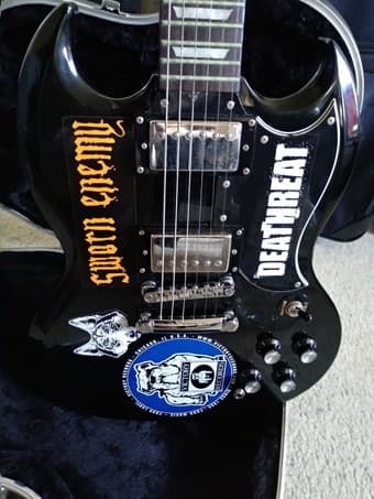 Epiphone Sg-400 PRO with hardcase (Palo Alto) 2