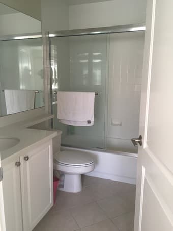 1bd/1ba available in bright, modern 2bd/2.5ba apartment near Cal. Ave 3