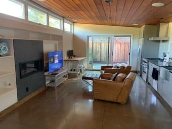 Modern spacious furnished studio for sublet 1