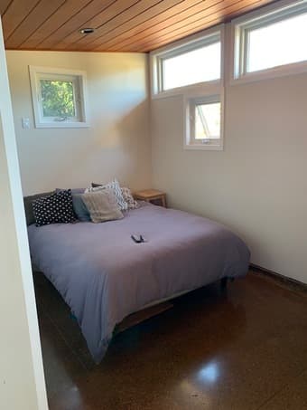 Modern spacious furnished studio for sublet 4