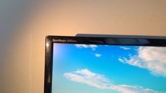 SAMSUNG 2243BWX High Gloss 22" Monitor - $40 (mountain view) 3